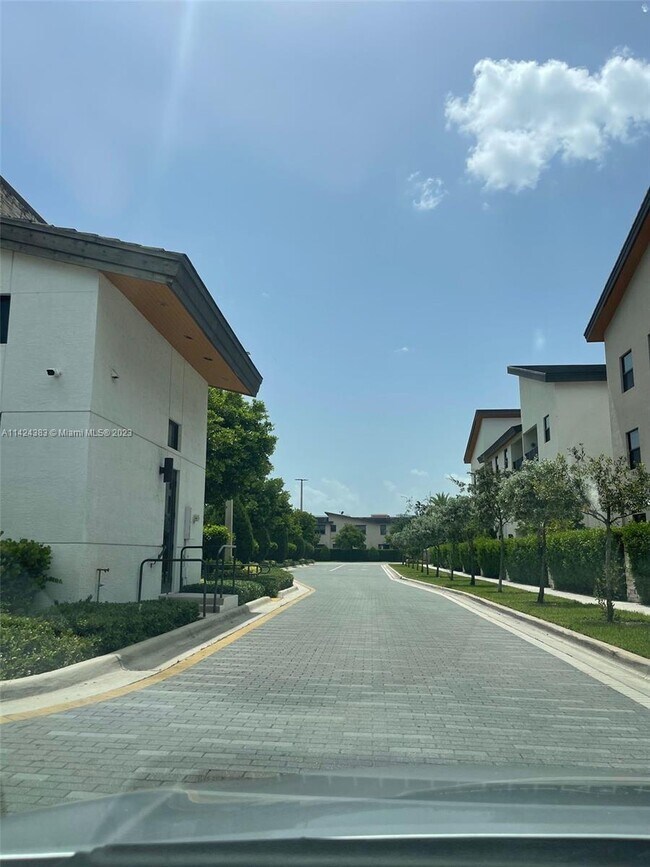 Foto del edificio - 7809 NW 104th Ave