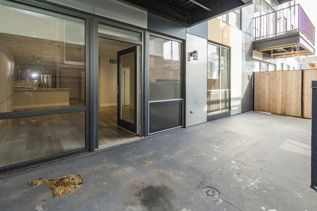 Foto del edificio - 1554 N Talman Ave