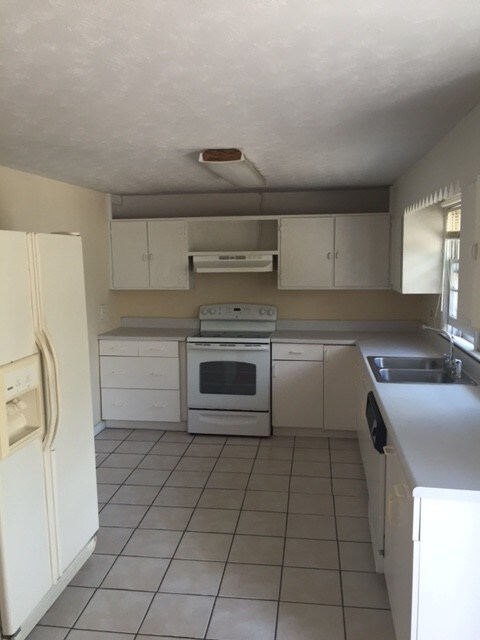 Building Photo - 875 Tyus Carrollton Rd