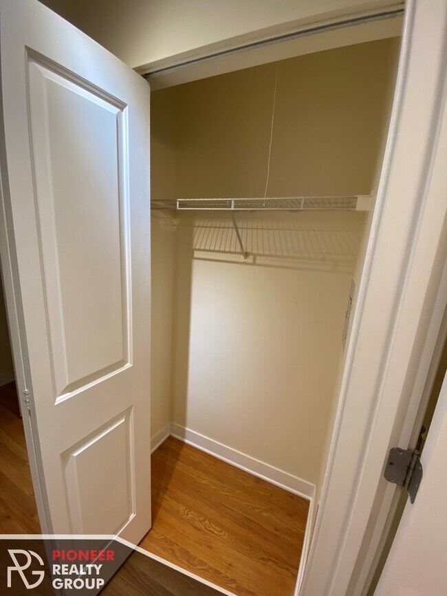 Foto del edificio - 643 W Wrightwood Ave