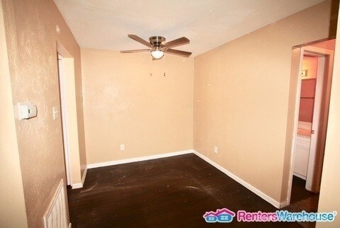 Foto del edificio - 2 bed 1.5 bath Move in READY!!