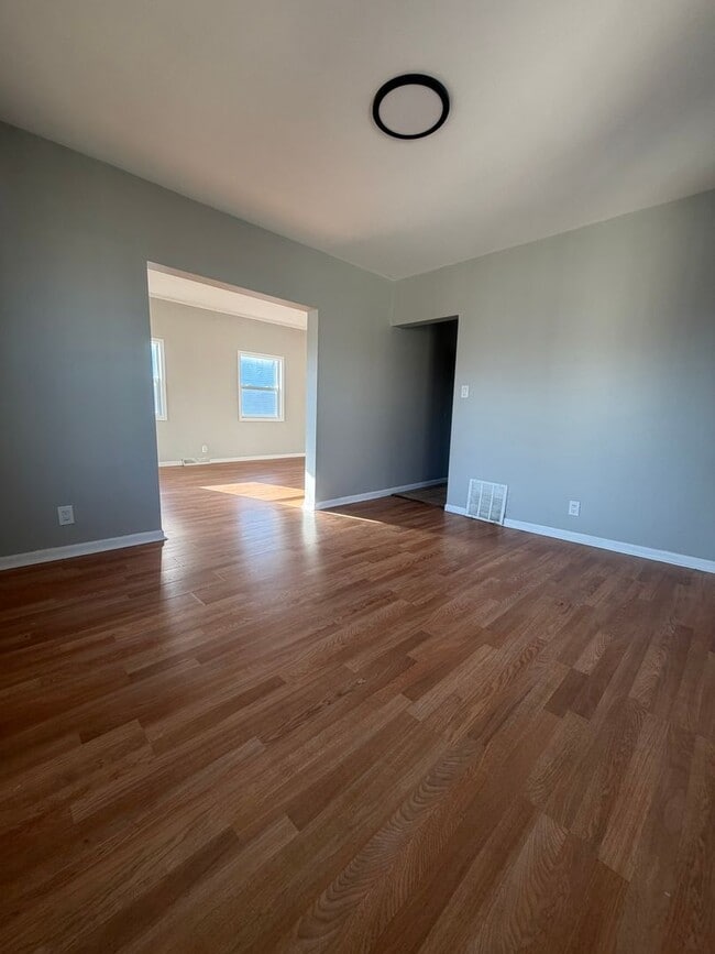 Foto del edificio - Nice and spacious 3 Bedroom 1 Bath House in Calumet City, IL MUST SEE