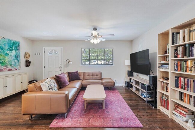 Foto del edificio - 1715 W St Johns Ave