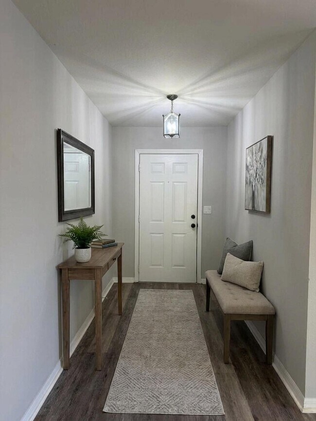 Foto del edificio - 4311 NE 23rd Pl