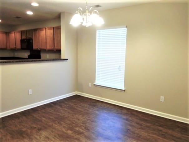 Foto del edificio - 1067 Briar Rose Ln