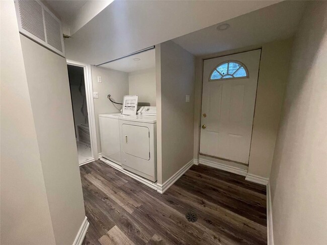 Building Photo - 449 Concord Ave