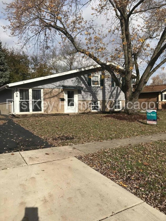 Primary Photo - 3706 168th St