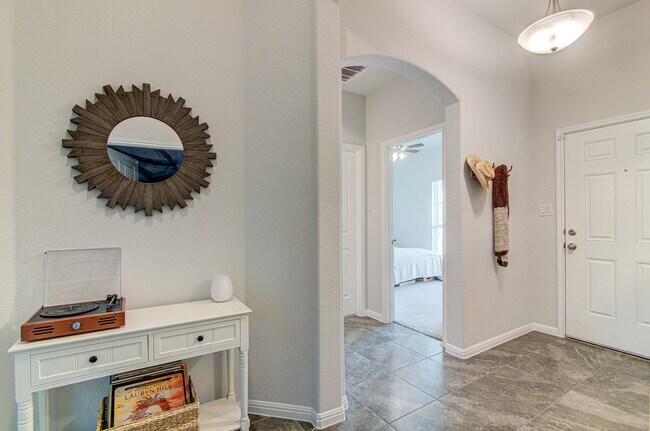 Building Photo - 296 Silver Springs Bnd