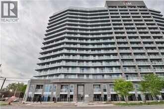 Building Photo - 2782 Barton St E