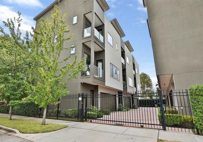 Foto del edificio - 1719 Hickory St