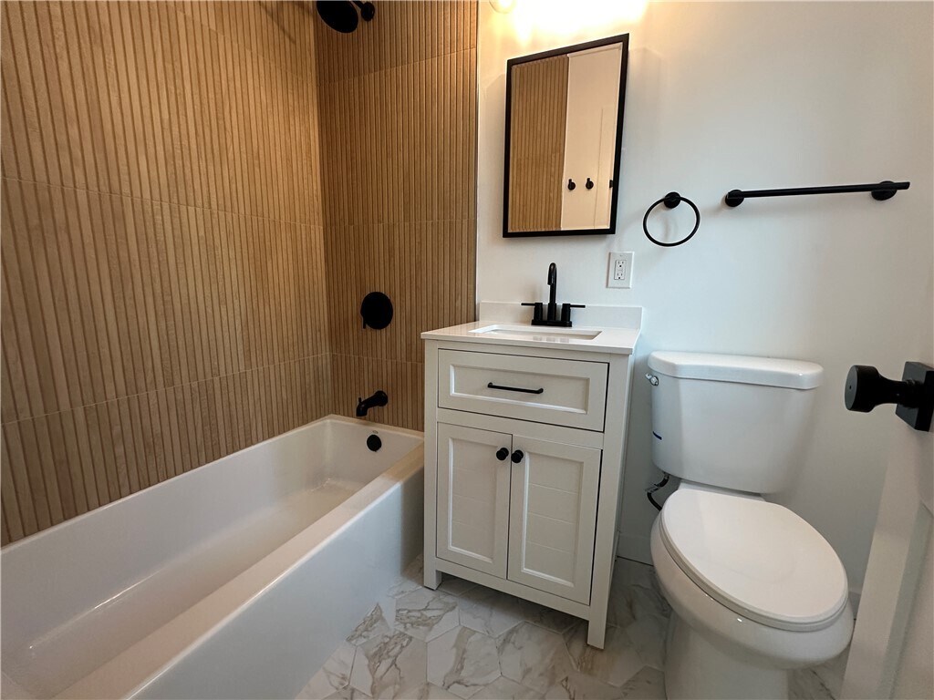 Foto principal - 2113 Marengo St