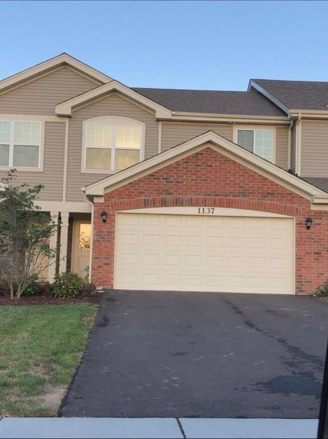 Building Photo - 1137 Amber Dr