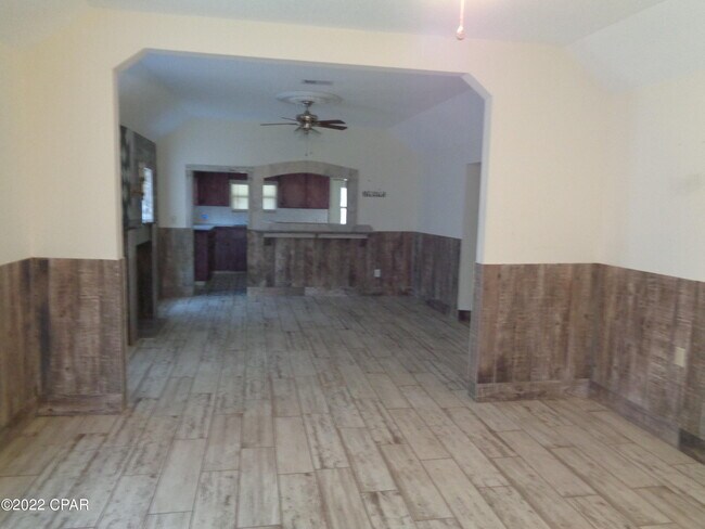 Building Photo - 2309 Old Hwy 2