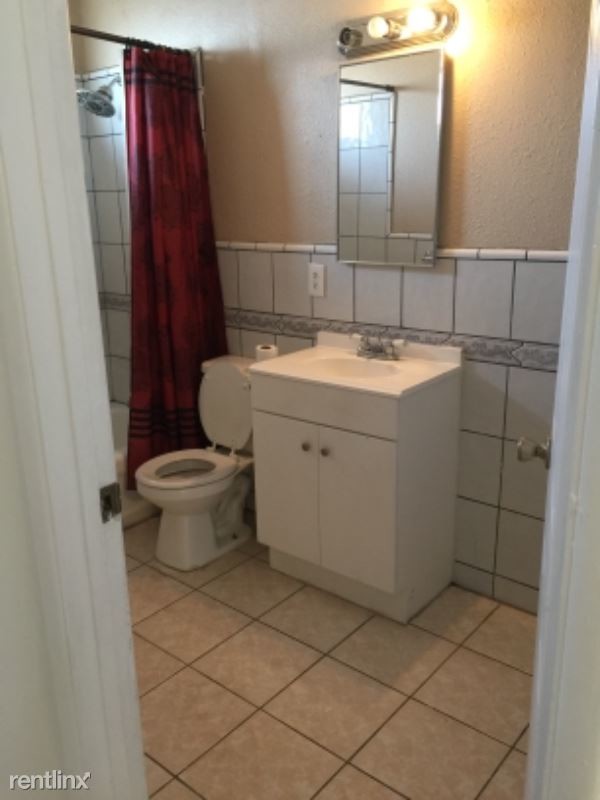 Primary Photo - 268 E State St