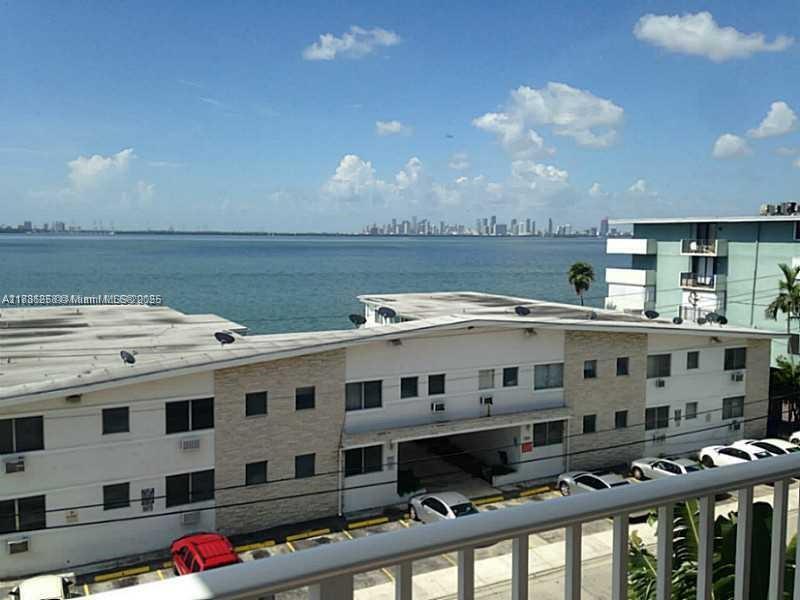 Primary Photo - 1801 S Treasure Dr