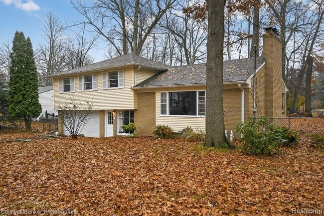 Foto del edificio - 4448 Greenwood Dr