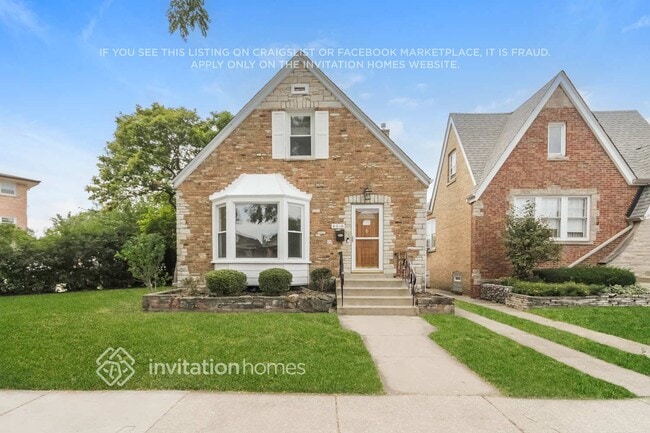 Building Photo - 6016 N Austin Ave