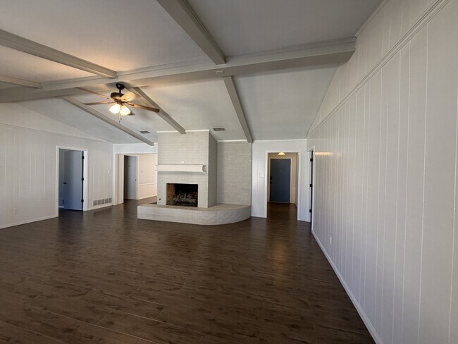 Foto del edificio - 6806 Norfolk Ave