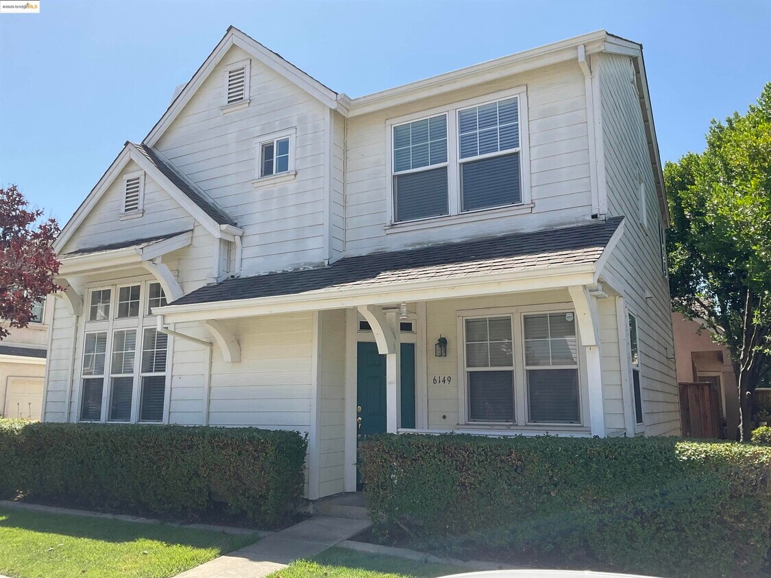 Foto principal - 6149 St Andrews Way