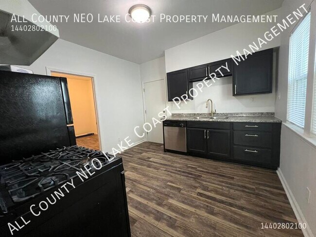 Foto del edificio - 2084 Dowd Ave