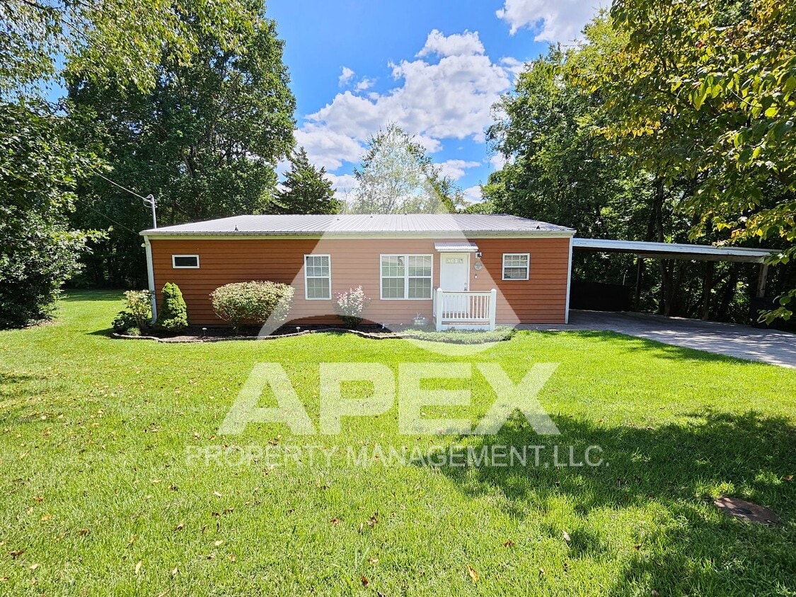 Foto principal - Contemporary Ranch Style 3Bd – 2Ba Single ...