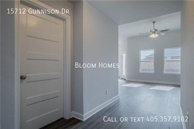 Foto del edificio - 15712 Gunnison Dr