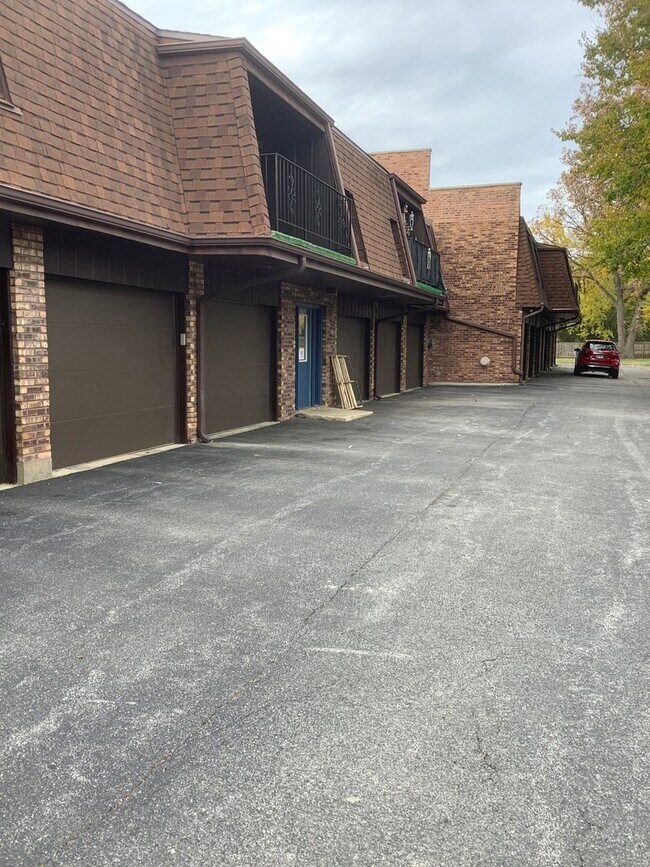 Foto del edificio - 10641 Brook Lodge Ln