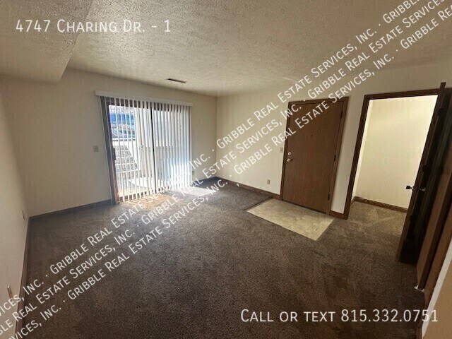 Foto del edificio - 4747 Charing Dr
