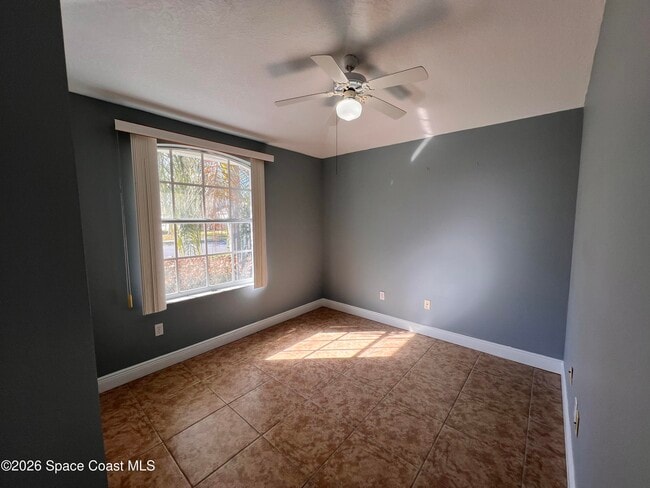 Building Photo - 2565 Ventura Cir