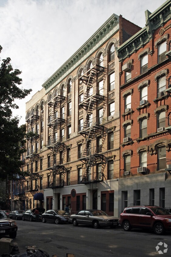 Foto del edificio - 181 E 2nd St