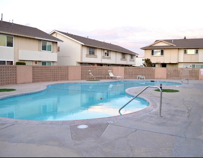 Foto del edificio - Paradise Manor Condo for lease