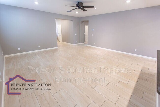 Building Photo - 4118 E Hoot Owl Trail