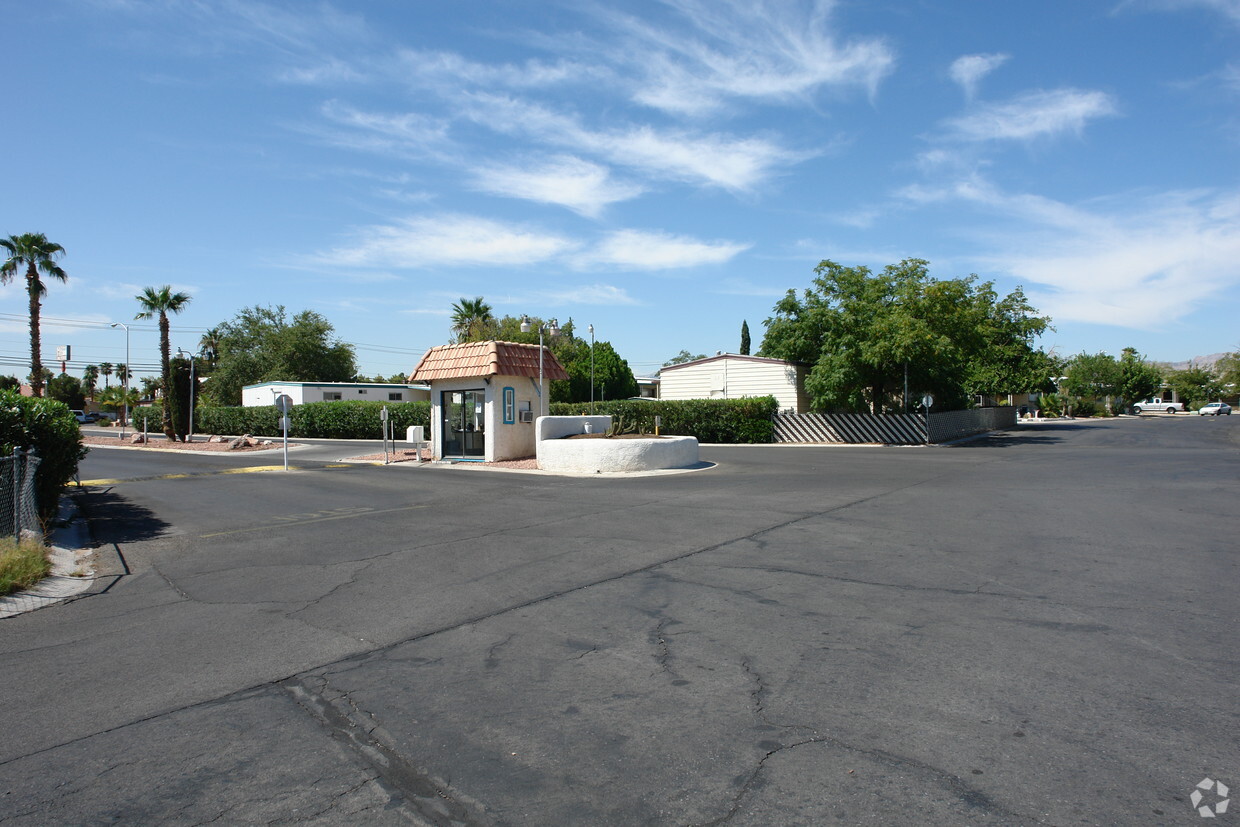 Foto principal - Tropicana Village Mobile Home Community