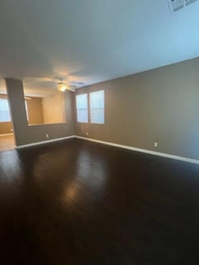 Building Photo - SUMMERLIN 4 BEDROOM HOME!