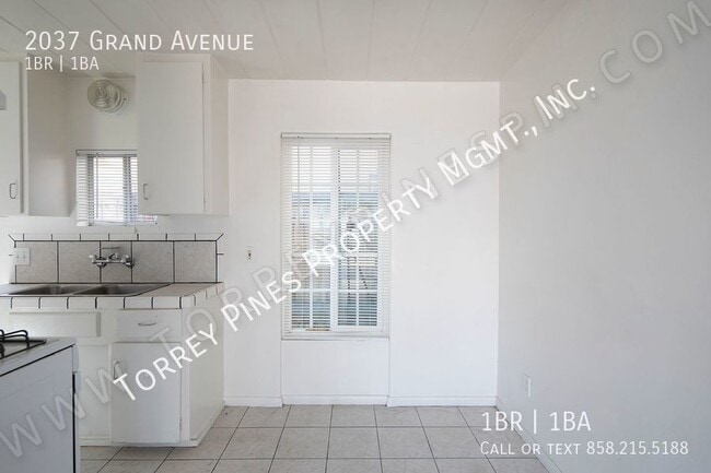 Building Photo - 2037 Grand Ave