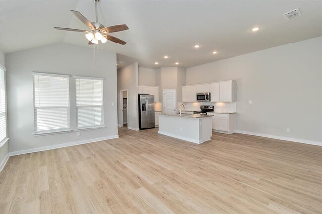 Foto del edificio - 299 Cross Barn Blvd