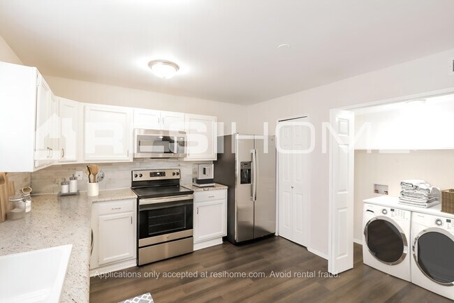 Foto del edificio - 2625 Branch Oaks Drive