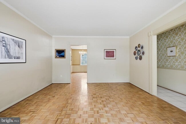 Building Photo - 8350 Glastonbury Ct