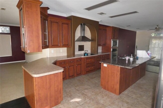 Building Photo - 30240 Lynne Dr