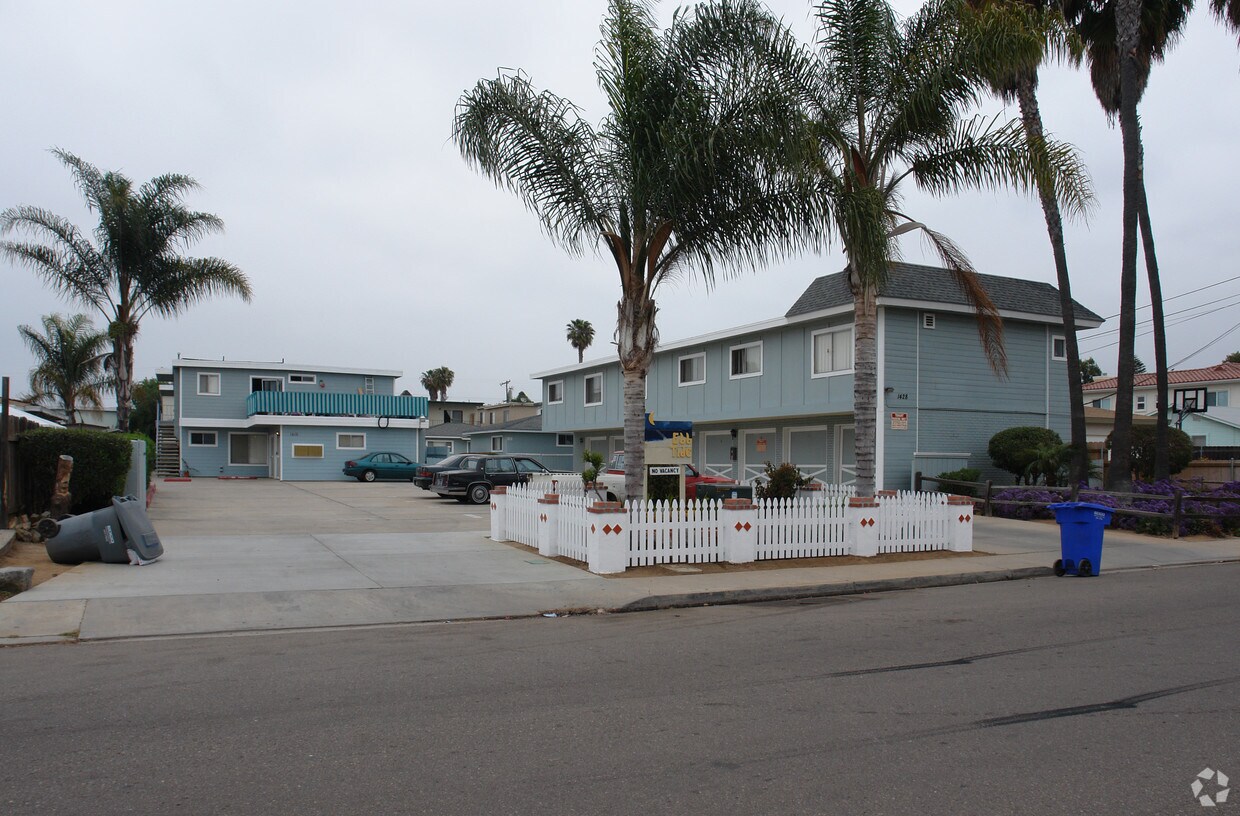 Primary Photo - Ebb Tide Apartments