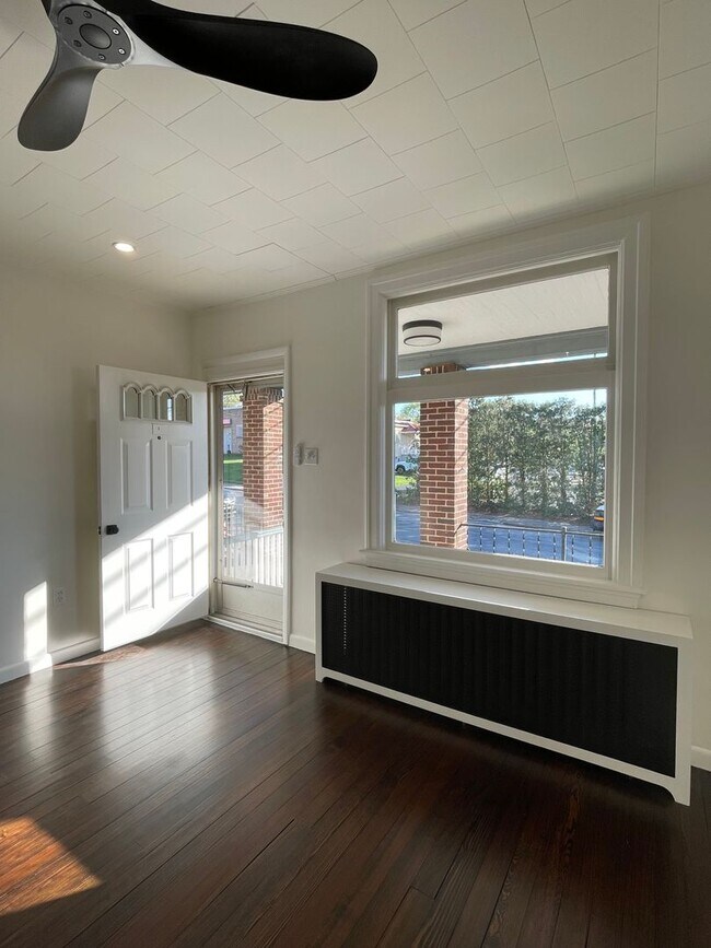 Building Photo - 31 S 6th Street - $2,100 per month plus al...