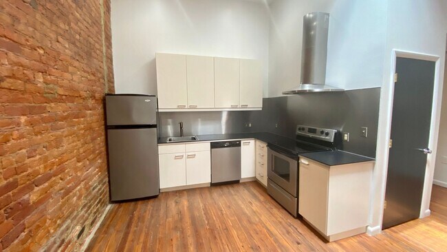 Foto del edificio - 829 S Railroad Ave