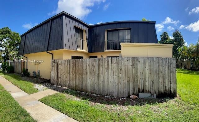 Building Photo - 2368 Waterside Dr