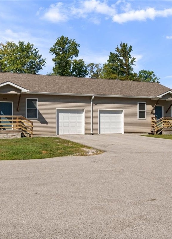 Building Photo - 9656 Spur Line Ct