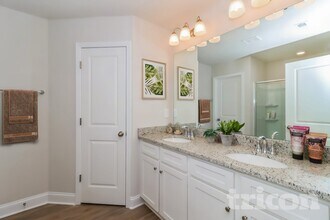 Interior Photo - Tricon Lake Norman
