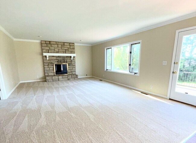 Foto del edificio - 917 Whirlaway Dr