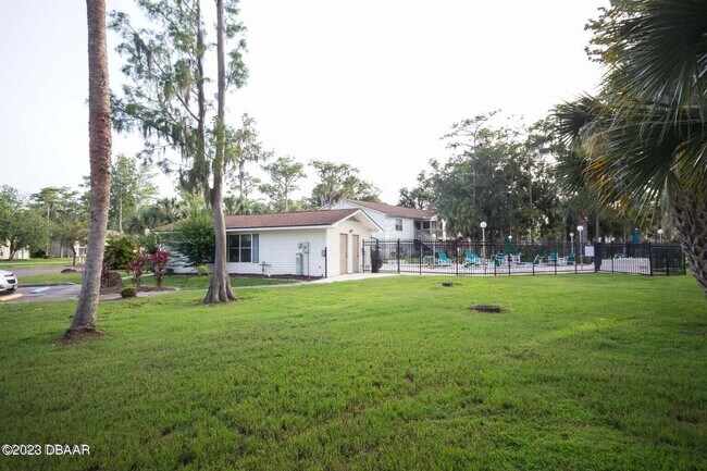 Building Photo - 1600 Big Tree Rd