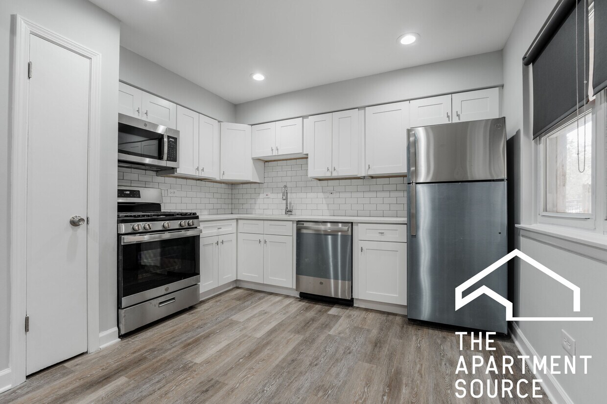 Foto principal - 3746 W Leland Ave