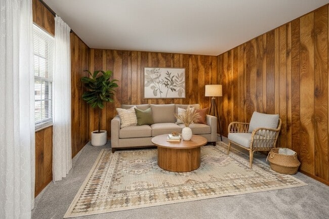 Building Photo - East Court Apartments