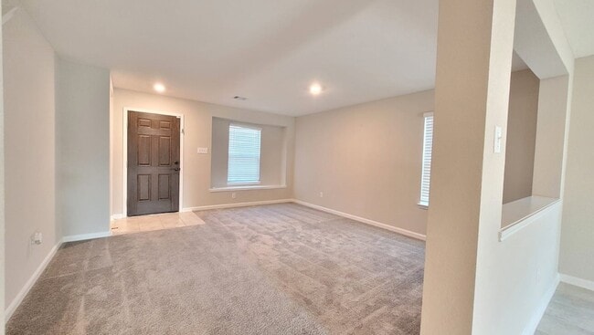 Foto del edificio - 5704 Bluebonnet Ln